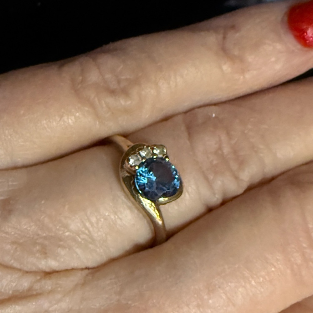 Beautiful Blue Topaz Ring